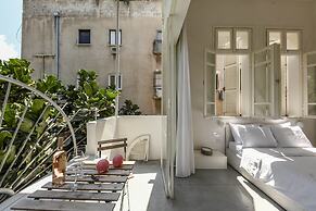 Modern & Bright 3BR apt with 2Balconies