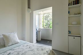 Modern & Bright 3BR apt with 2Balconies