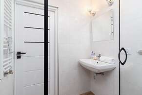 Apartment Ruczaj Cracow by Renters