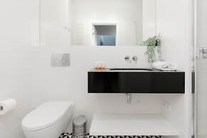 Apartment Warsaw Krucza by Renters