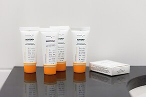 Apartment Warsaw Krucza by Renters