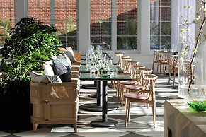 Kimpton The Forum Hotel by IHG