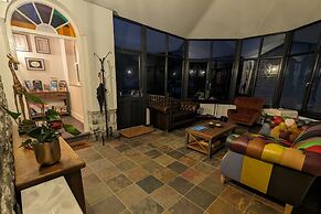 Llys Aeron Guest House