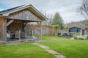 Llys Aeron Guest House