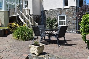 Llys Aeron Guest House