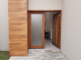 Accra Cozy Retreat With 2 Bedrooms