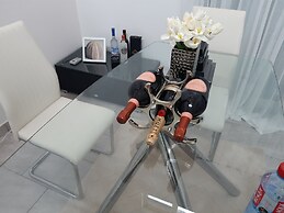 Accra Cozy Retreat With 2 Bedrooms