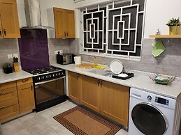 Accra Cozy Retreat With 2 Bedrooms