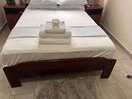 Accra Cozy Retreat With 2 Bedrooms