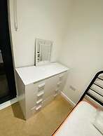 Inviting 2-bed Apartment in London