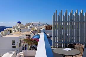 Oia Treasures Art Suites