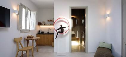 Oia Treasures Art Suites