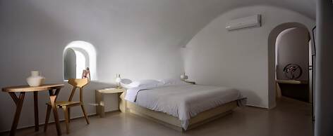 Oia Treasures Art Suites