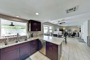 Luxe Retreat - Backyard Oasis