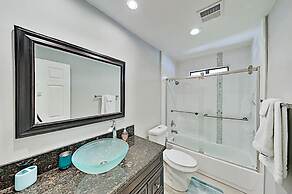 Luxe Retreat - Backyard Oasis