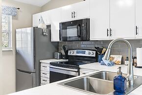 Vansen's Golfshores Inviting, Cozy Condo on Golf Course!