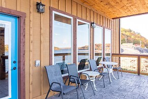 Keweenaw Waters Resort