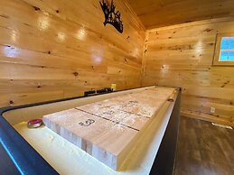 Keweenaw Waters Resort