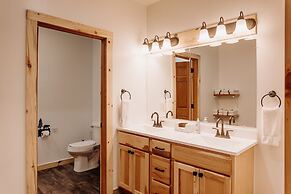 Keweenaw Waters Resort