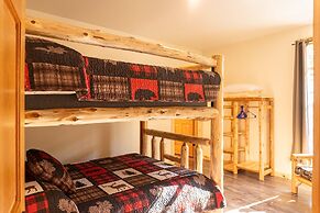 Keweenaw Waters Resort