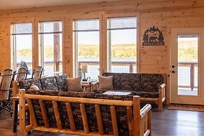 Keweenaw Waters Resort