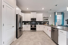 Water Kingdom @ Storey Lake by Shine Villas #525