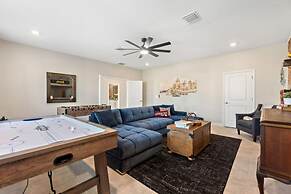 Water Kingdom @ Storey Lake by Shine Villas #525