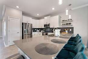 Water Kingdom @ Storey Lake by Shine Villas #525