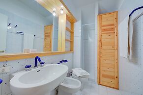 Abeti A2-17 few min From ski