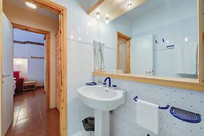 Abeti A2-17 few min From ski