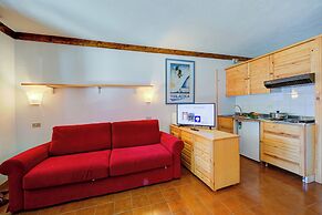 Abeti A2-02 few min From ski