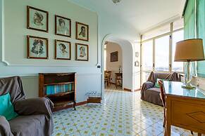 Villa Paola - Hidden Panoramic Garden and Terraces