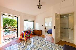 Villa Paola - Hidden Panoramic Garden and Terraces