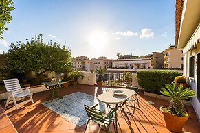 Villa Paola - Hidden Panoramic Garden and Terraces