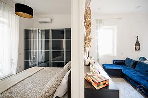 Poerio 98 Luxury Apartment