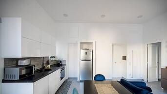 Poerio 98 Luxury Apartment