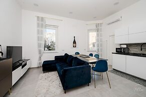 Poerio 98 Luxury Apartment