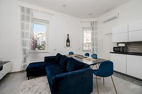 Poerio 98 Luxury Apartment