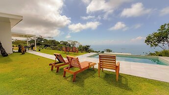 Canavida Villas & Resort