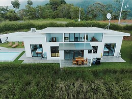 Canavida Villas & Resort