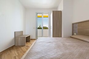 2831 Residence Solaris - Trilo Lux PP Fronte Mare by Barbarhouse