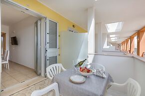 2831 Residence Solaris - Trilo Lux PP Fronte Mare by Barbarhouse