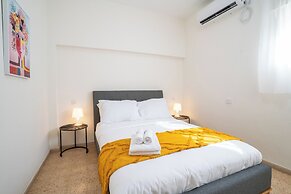 Supreme 4BR Villa With Garden & Sea View