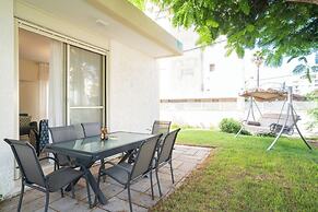 Supreme 4BR Villa With Garden & Sea View