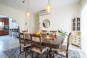 Supreme 4BR Villa With Garden & Sea View