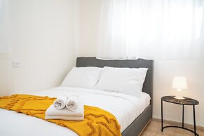 Supreme 4BR Villa With Garden & Sea View