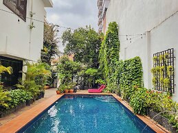 The Birdcage Boutique