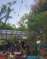 The Birdcage Boutique