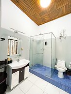 The Birdcage Boutique