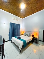 The Birdcage Boutique